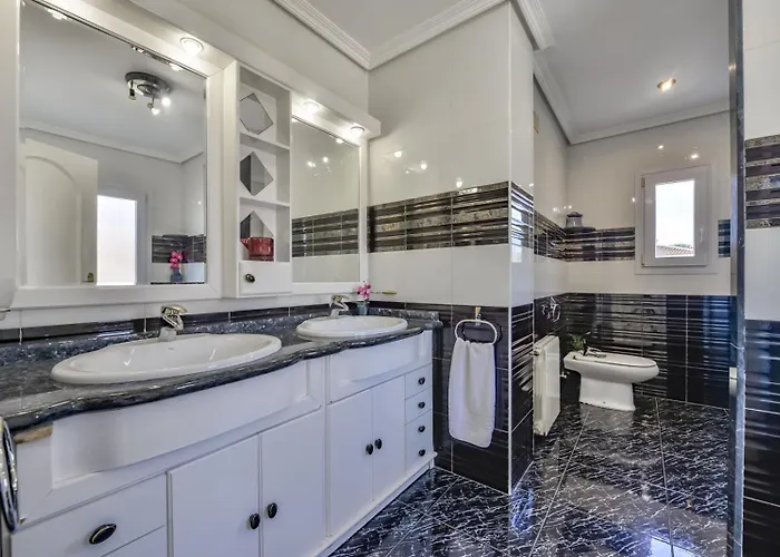 ヴィラ Guzman - Ifach *